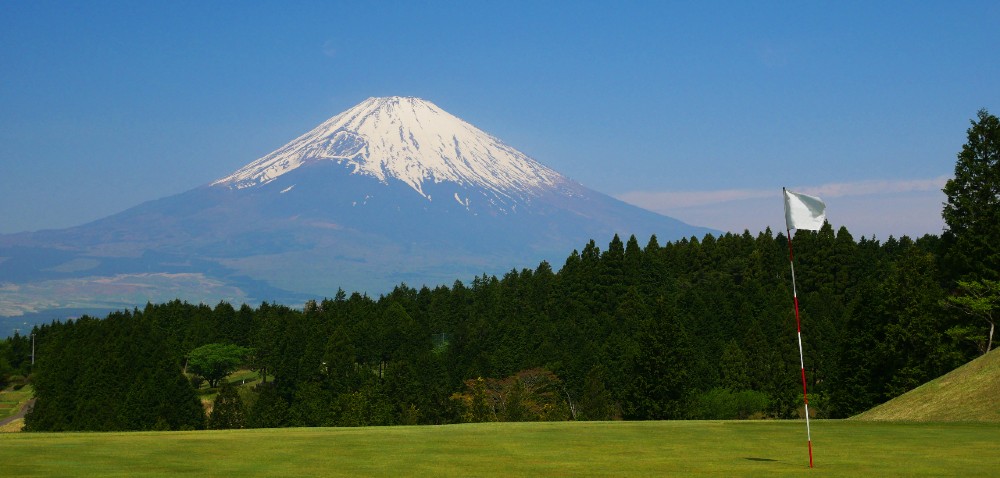 Golf is one sport that originated in Britain and has become hugely popular in Japan.