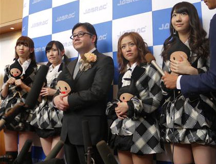 AKB48, Akimoto Yasushi