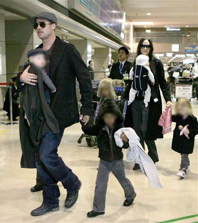 Brad Pitt, Angelina Jolie Arrive in Japan